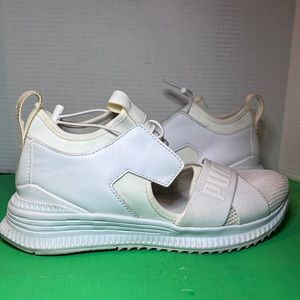 Fenty x Puma Wmns Sneaker Avid Size 9